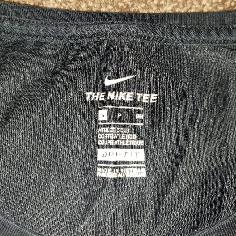 Nike Women's Dri-FIT Athletic Cut Short Sleeve Graphic Swoosh T-Shirt - Picture 5 of 8